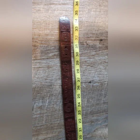 Levi's Vintage Brown Leather Belt with Brass Buckle Medium/27-31⚜️🤎⚜️ - Picture 6 of 8